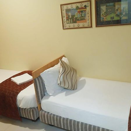 Bentley Hotel Marine Drive Bombay Extérieur photo