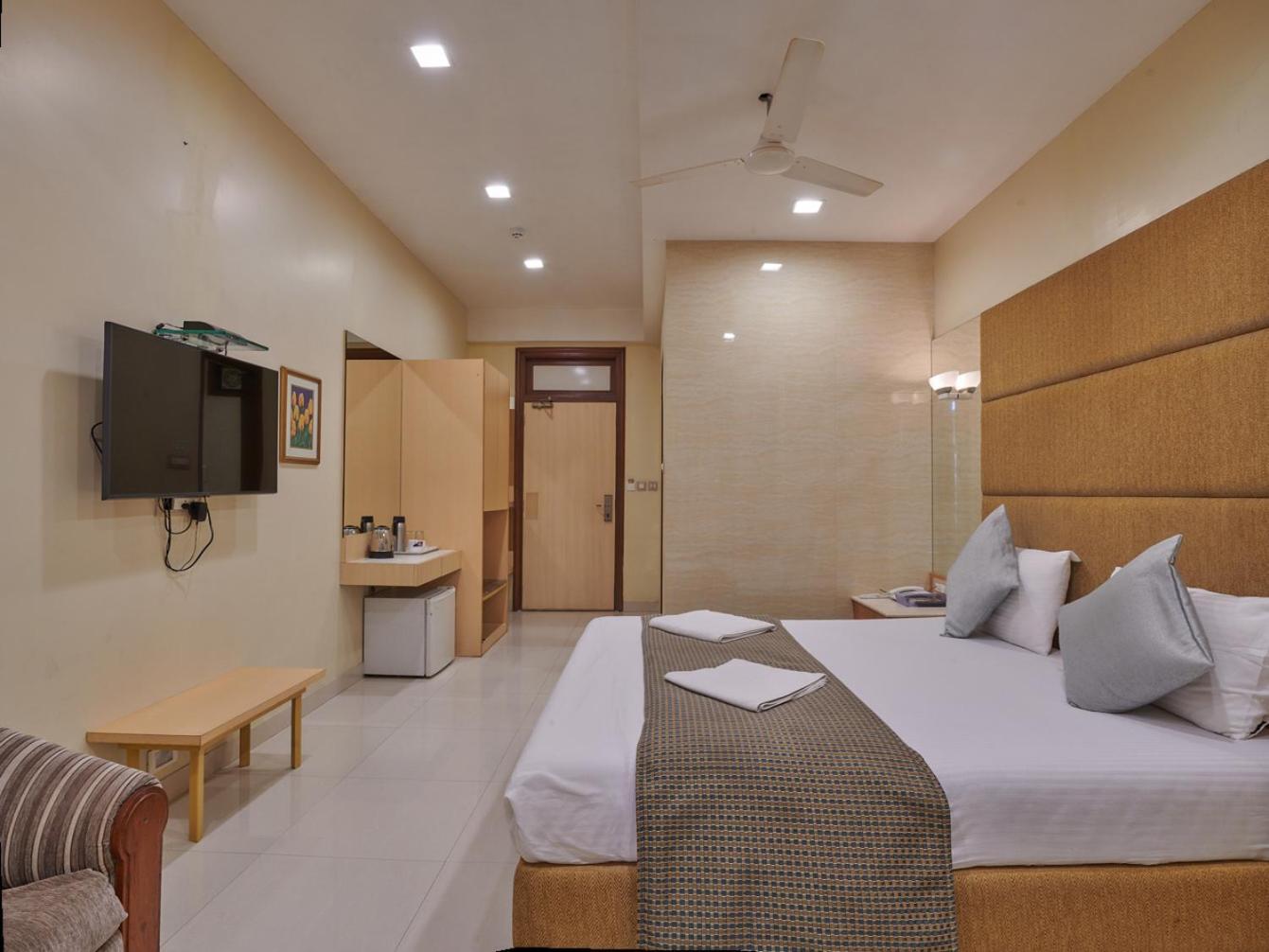 Bentley Hotel Marine Drive Bombay Extérieur photo