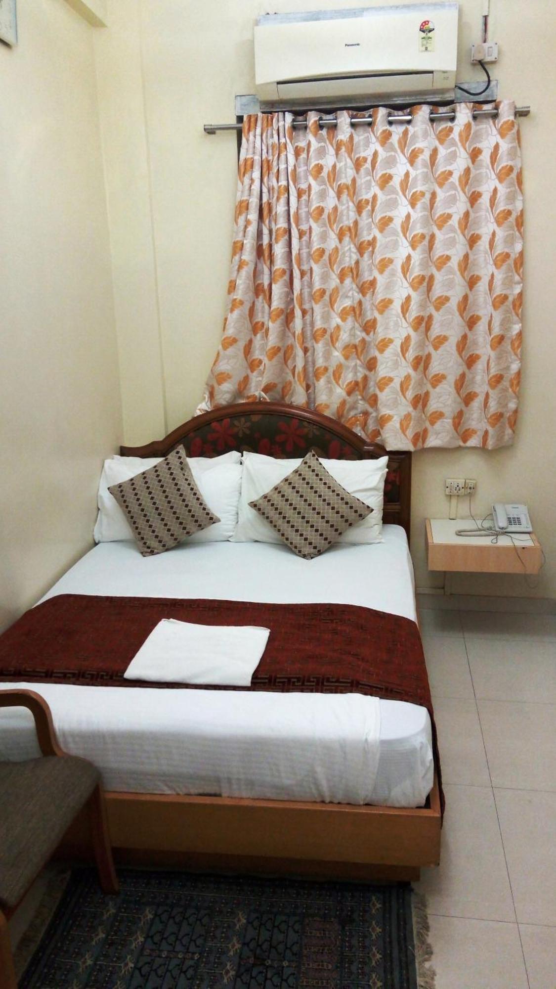 Bentley Hotel Marine Drive Bombay Extérieur photo