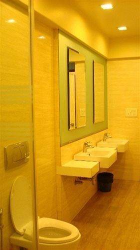 Bentley Hotel Marine Drive Bombay Extérieur photo
